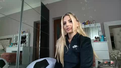 Snapshot of allesya23 chatting on 11.06.25 onlyfansallesya23 online show from 11.06.25