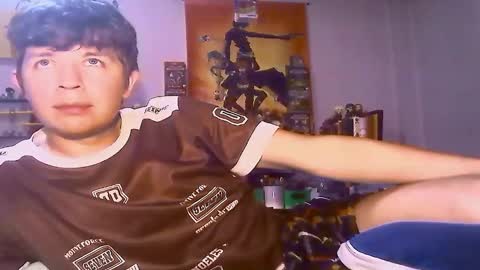 Snapshot of allex14141414xd chatting on 12.14.25 allex14141414xd online show from 12.14.25