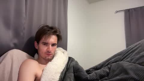 Snapshot of alleycat2001 chatting on 12.01.25 alleycat2001 online show from 12.01.25