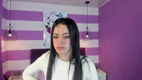 Snapshot of alli_cooper chatting on 12.27.24 Ali online show from 12.27.24