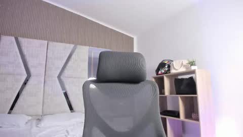 Snapshot of allicelover chatting on 12.14.25 ALLICE online show from 12.14.25