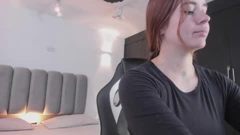 Snapshot of allicelover chatting on 04.13.26 ALLICE online show from 04.13.26