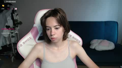 Snapshot of allie_hazie chatting on 06.11.26 alice online show from 06.11.26