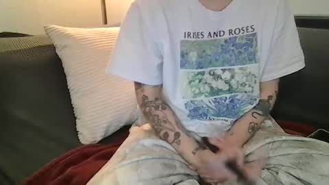 Snapshot of alliebearx chatting on 06.28.26 alliebearx online show from 06.28.26