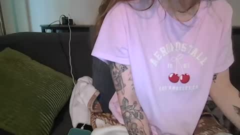 Snapshot of alliebearx chatting on 07.04.26 alliebearx online show from 07.04.26