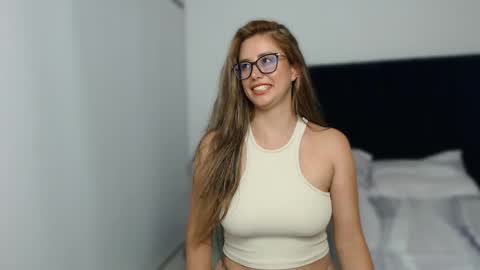 Snapshot of allieemod chatting on 02.06.25 allieemod online show from 02.06.25