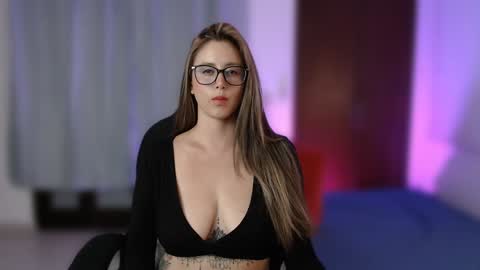 Snapshot of allieemod chatting on 02.09.25 allieemod online show from 02.09.25