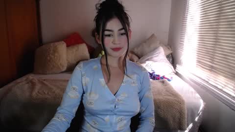 Snapshot of allierose_ chatting on 12.03.24 Allie online show from 12.03.24