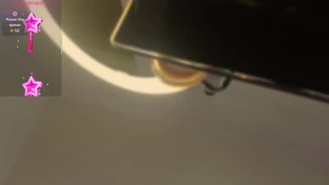 Snapshot of allijadid chatting on 11.20.25 online show from 11.20.25