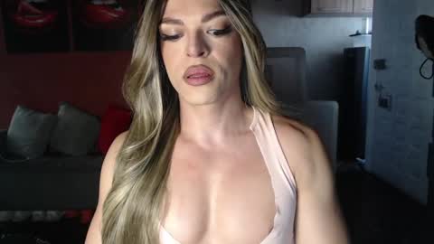 Allison Victoria online show from 05.01.26