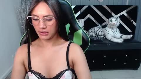 Allisson online show from 02.21.25