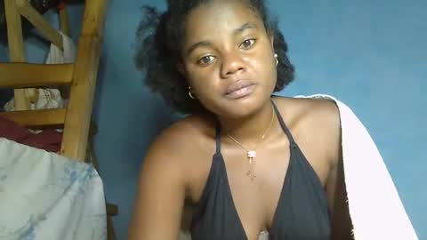 allizida01 online show from 11.23.25