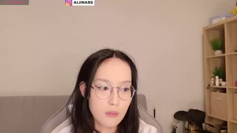 Snapshot of alllinaeve chatting on 01.16.25 Alina online show from 01.16.25