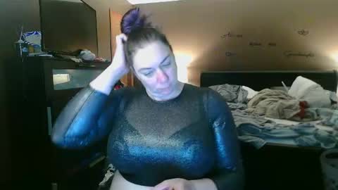 Snapshot of allnaturaltigbitties chatting on 02.14.25 Tig Bitty online show from 02.14.25