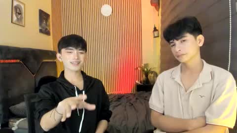 Snapshot of alluring_alpha chatting on 10.02.25 kim and josh online show from 10.02.25