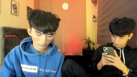 Snapshot of alluring_alpha chatting on 10.07.25 kim and josh online show from 10.07.25