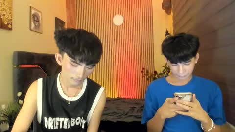 Snapshot of alluring_alpha chatting on 10.27.25 kim and josh online show from 10.27.25