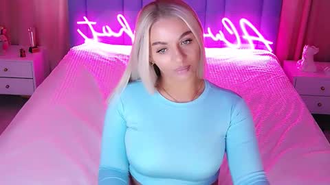 AlwaysHot online show from 10.20.25