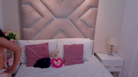 ally_and_noah_ online show from 04.06.26