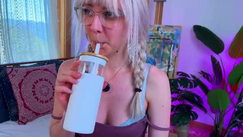 Ally Elliot online show from 04.09.26