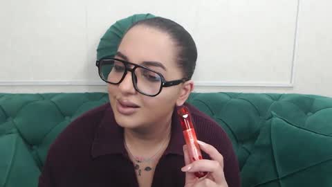         online show from 04.08.26