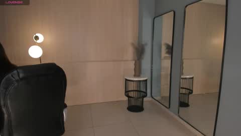 Alisson online show from 12.23.25