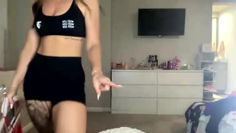 Ally Mae online show from 10.17.25