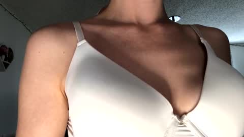 Ally Girl In Her Ally World online show from 10.06.25