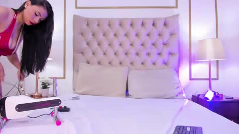 Snapshot of allypretty_ chatting on 09.26.25 Ally online show from 09.26.25