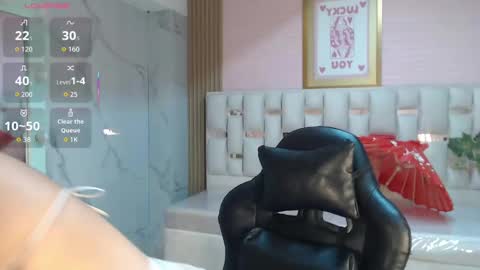 Snapshot of allyssa_bellini_s chatting on 09.26.25 Allysa online show from 09.26.25