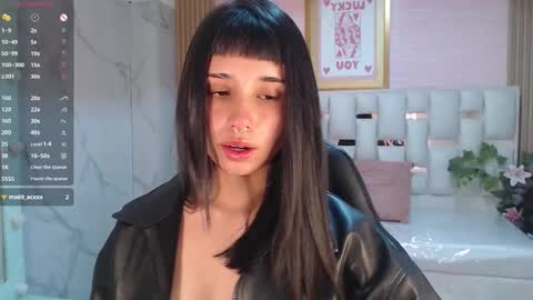 Snapshot of allyssa_bellini_s chatting on 10.23.25 Allysa online show from 10.23.25