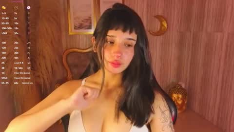 Snapshot of allyssa_bellini_s chatting on 11.13.25 Allysa online show from 11.13.25