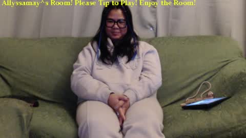 Allyssamay online show from 01.01.25