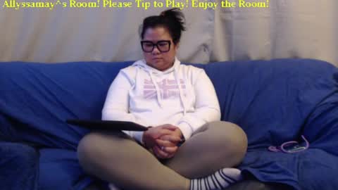 Allyssamay online show from 02.11.25