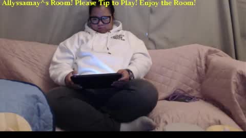 Allyssamay online show from 11.08.25