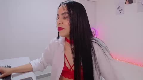 Snapshot of allyvega chatting on 01.10.26 Ally online show from 01.10.26