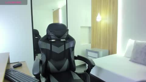 ALMA FENIX  online show from 12.01.25