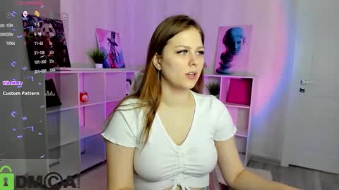 Snapshot of alma_jons chatting on 10.11.25 alma_jons online show from 10.11.25