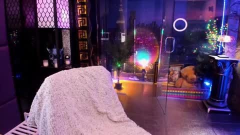 Snapshot of alma_pearl chatting on 02.17.26 Alma online show from 02.17.26