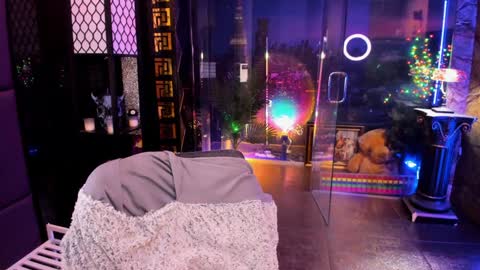 Snapshot of alma_pearl chatting on 02.23.26 Alma online show from 02.23.26