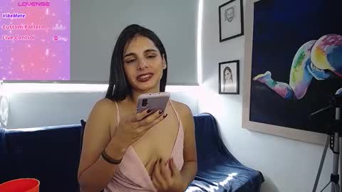 Snapshot of alma_sweet chatting on 12.18.25 Arhantxa online show from 12.18.25