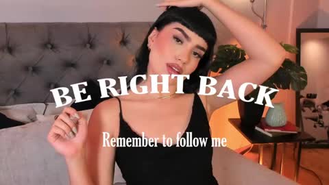 Mia online show from 04.18.26