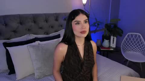 Snapshot of almablaze chatting on 05.20.26 Mia online show from 05.20.26