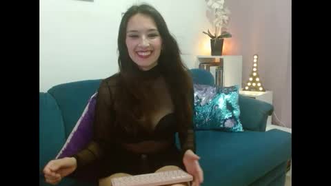 Snapshot of almaglow chatting on 04.23.26 Alma online show from 04.23.26