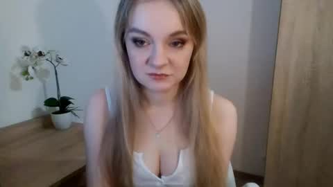 Snapshot of almanature chatting on 01.06.25 AlmaNature online show from 01.06.25