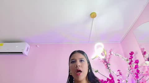 ALMENDRAEVANS online show from 01.26.25