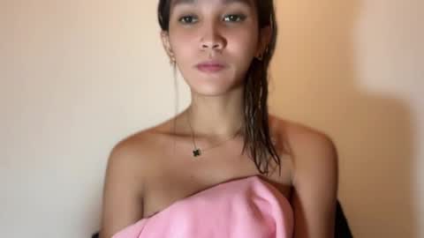 Snapshot of almighty_mariaax chatting on 10.04.25 larah online show from 10.04.25