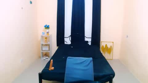 Almira online show from 10.26.25