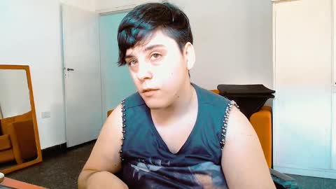 Almond online show from 01.10.25