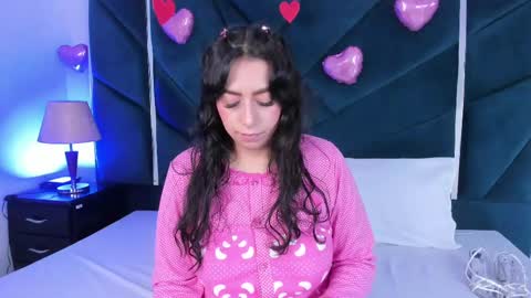 AlondraMendez online show from 02.18.25